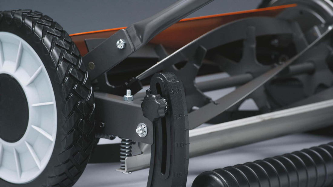 Buy hand powered lawnmowers in Hull, Lincoln, Yorkshire, Lincolnshire, Nottinghamshire and Teesside